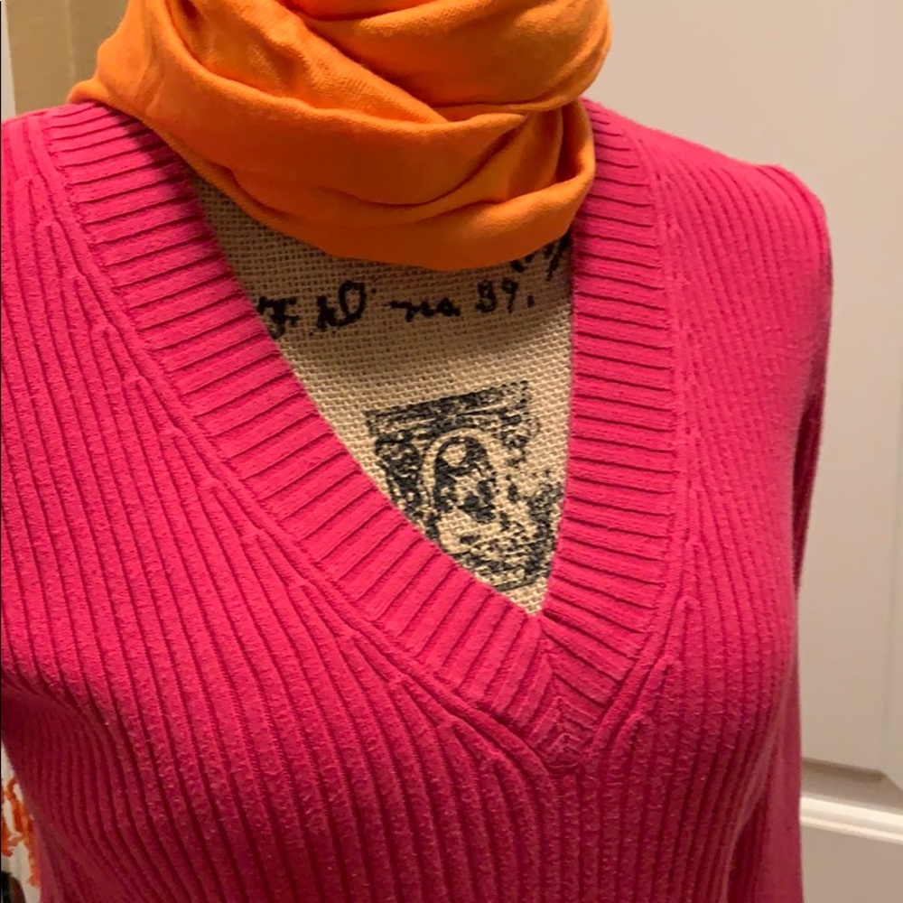 GAP Brand Ribbed V-neck Sweater - Picture 4 of 5